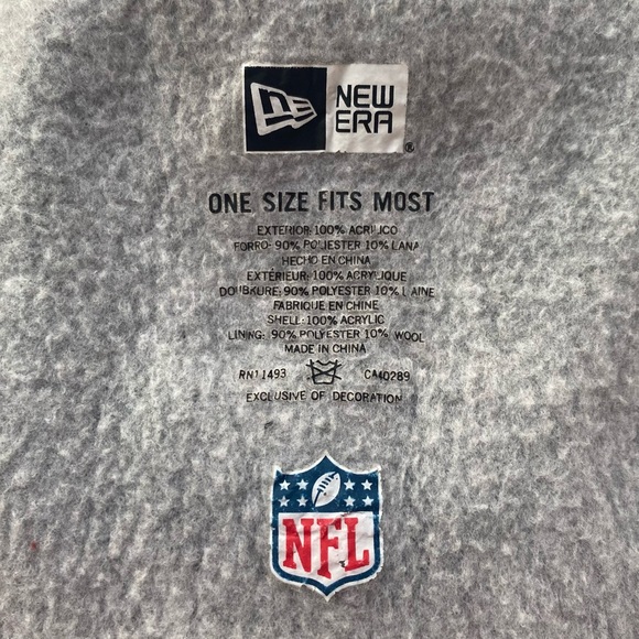 NEW ERA • Rare New England Patriots Sideline Knit Hat Pom Beanie - Picture 9 of 16